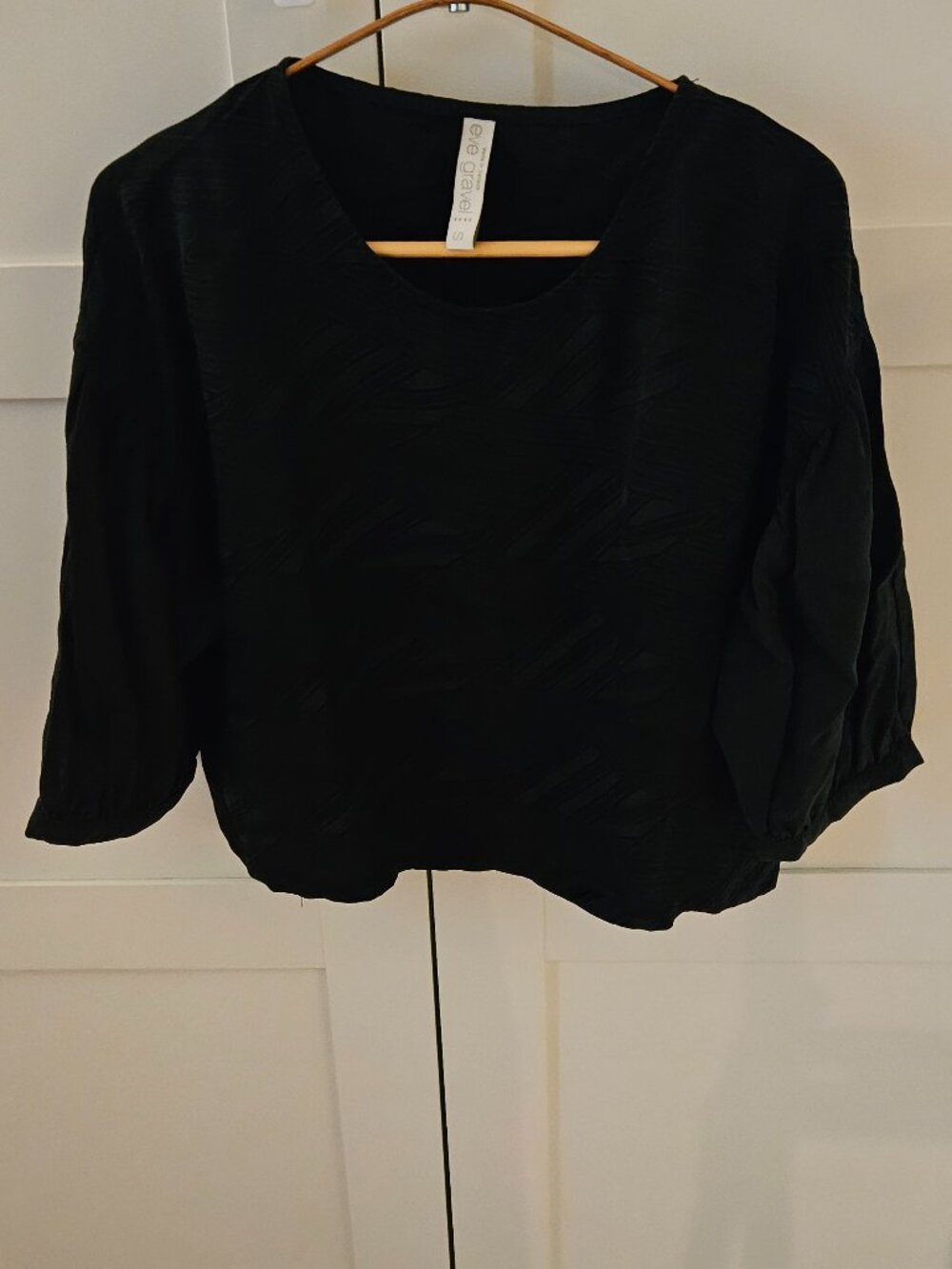 Eve Gravel top